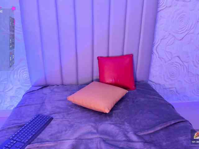 LyaDubois webcam