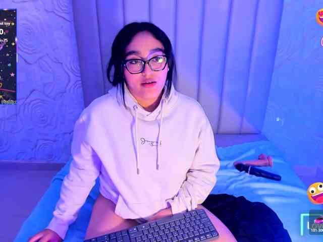 LyaDubois webcam