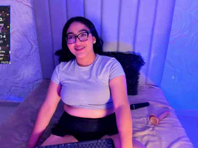 LyaDubois webcam
