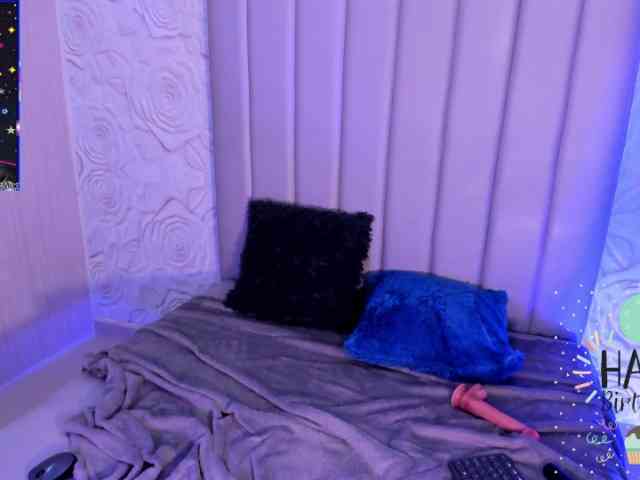 LyaDubois webcam