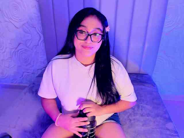LyaDubois webcam