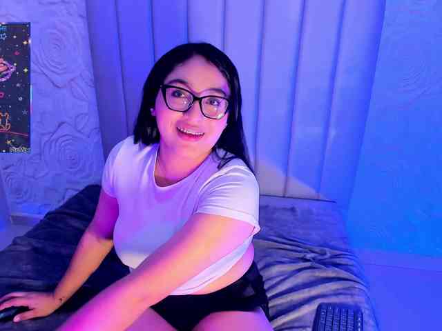 LyaDubois webcam