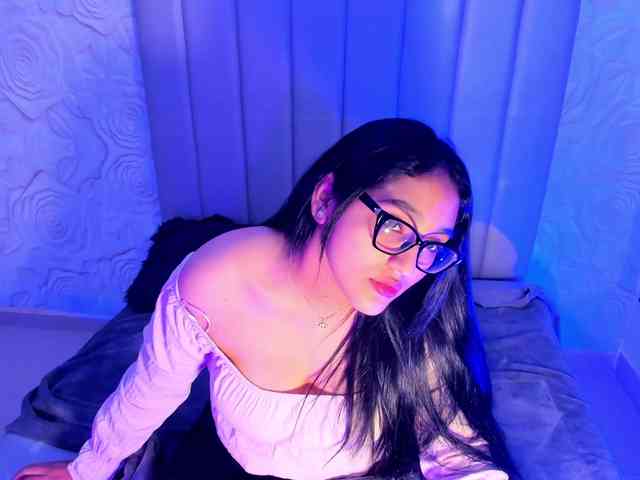 LyaDubois webcam