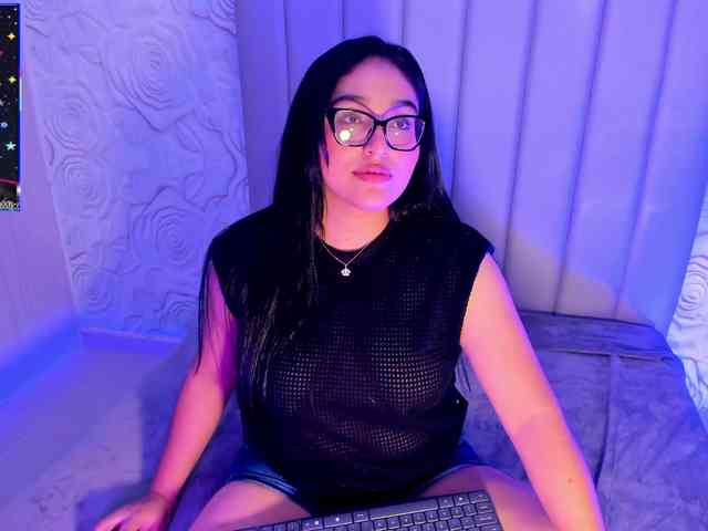 LyaDubois webcam