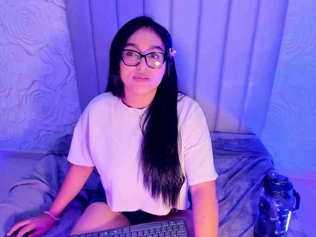 LyaDubois webcam