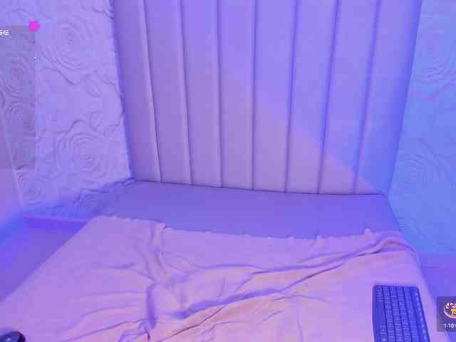 LyaDubois webcam