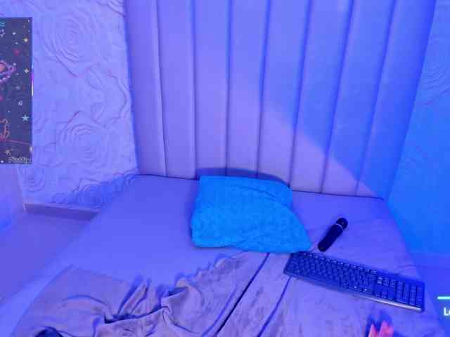LyaDubois webcam