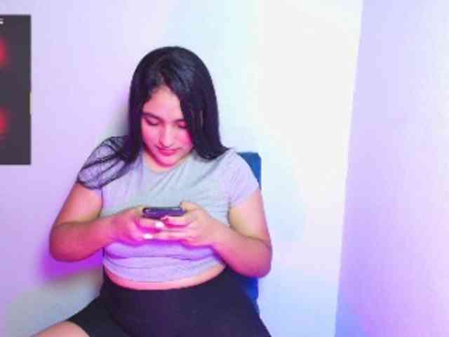 LyaDubois webcam