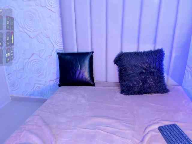 LyaDubois webcam
