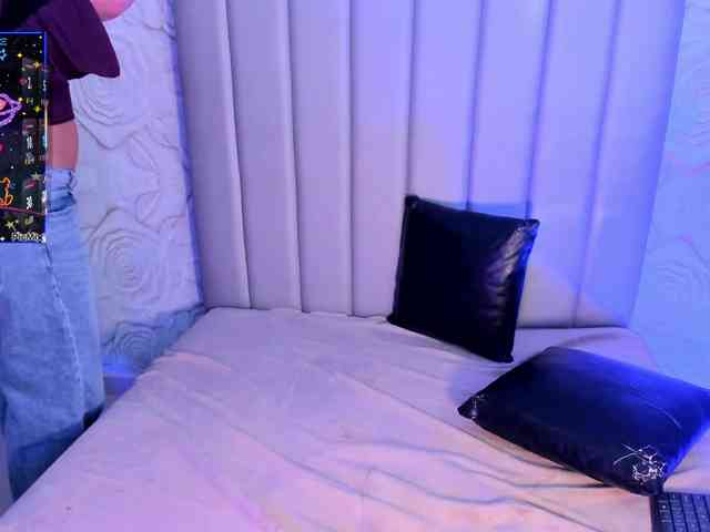 LyaDubois webcam
