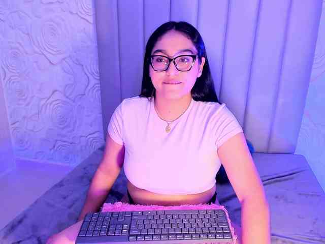 LyaDubois webcam