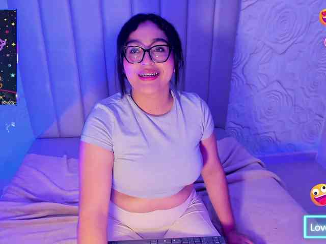LyaDubois webcam