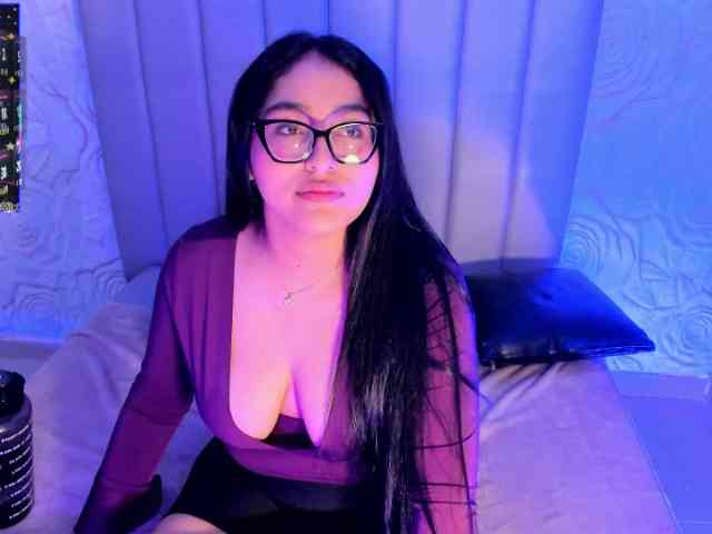 LyaDubois webcam