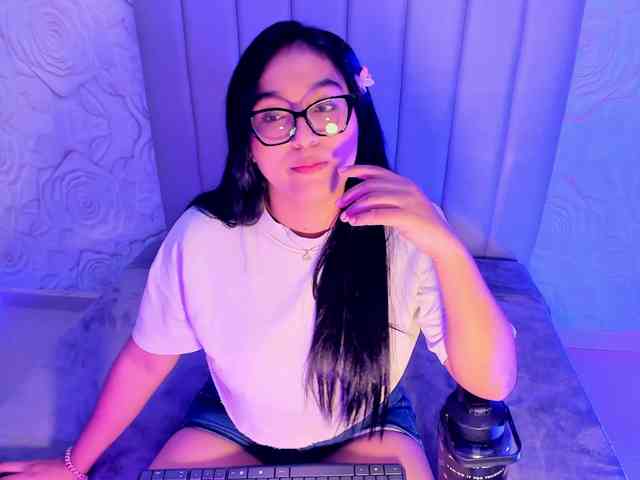 LyaDubois webcam