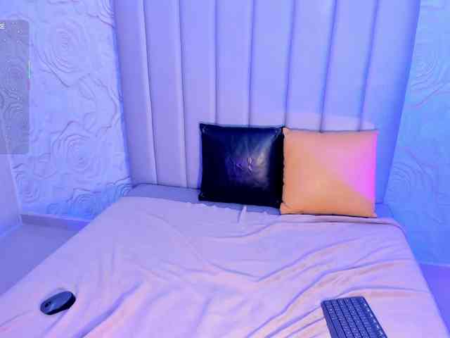 LyaDubois webcam
