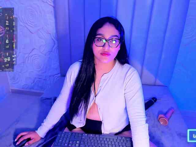 LyaDubois webcam