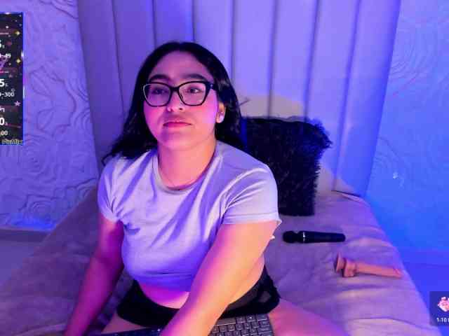 LyaDubois webcam