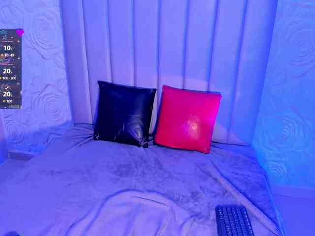 LyaDubois webcam