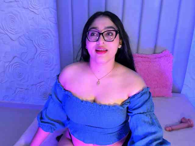 LyaDubois webcam