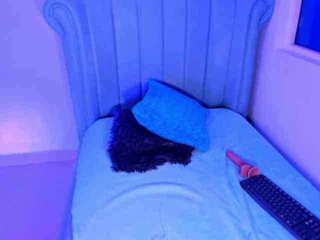 LyaDubois webcam