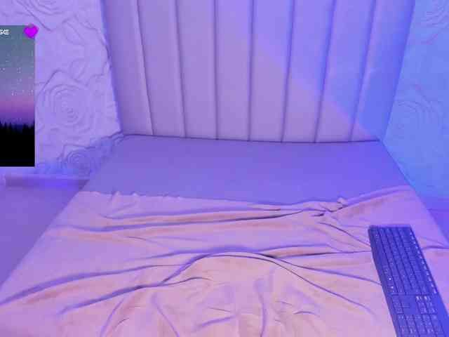 LyaDubois webcam