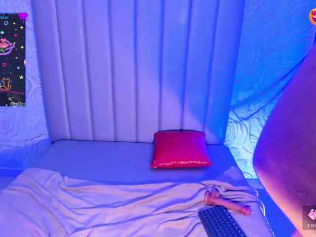LyaDubois webcam