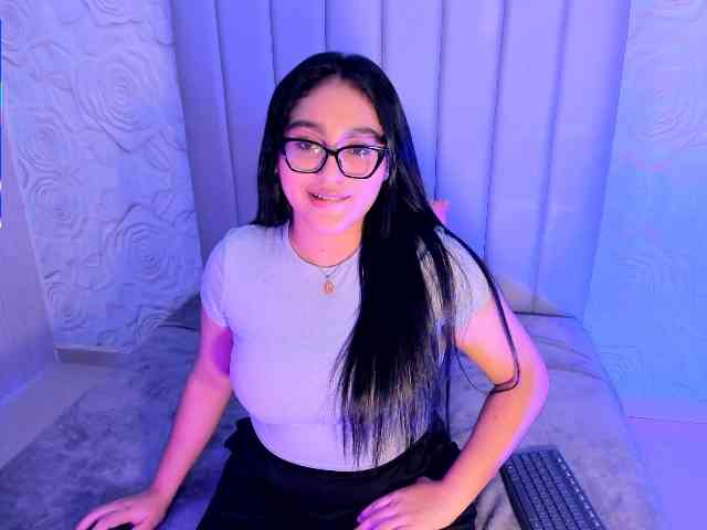 LyaDubois webcam