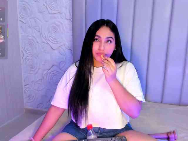 LyaDubois webcam