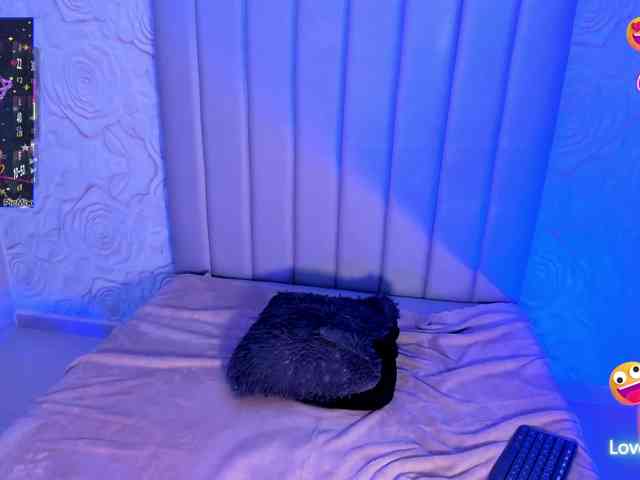 LyaDubois webcam