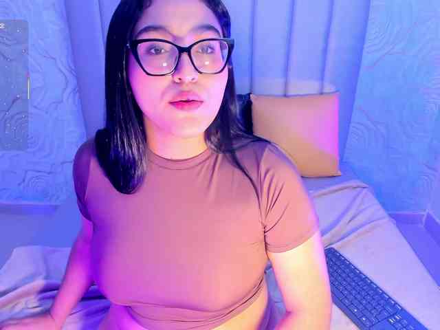LyaDubois webcam