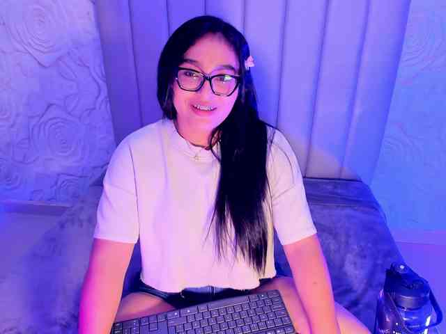 LyaDubois webcam