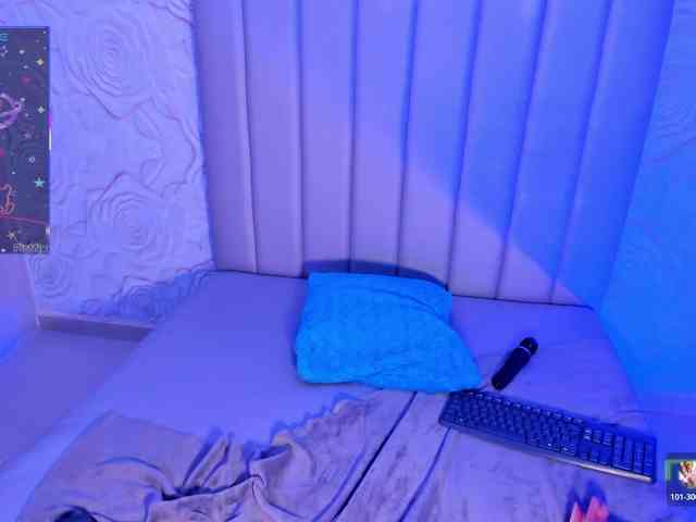 LyaDubois webcam