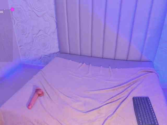 LyaDubois webcam