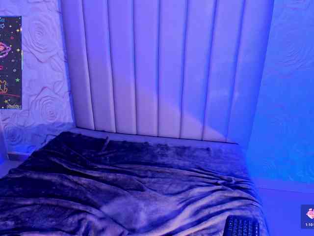 LyaDubois webcam