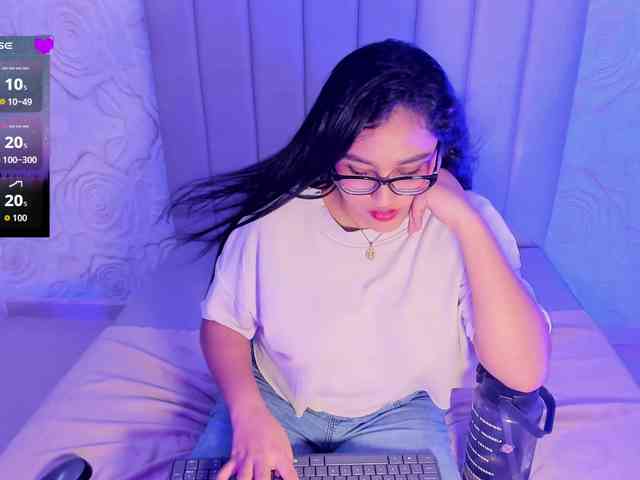 LyaDubois webcam