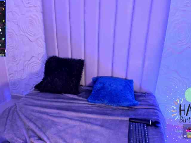 LyaDubois webcam