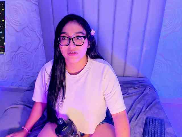 LyaDubois webcam