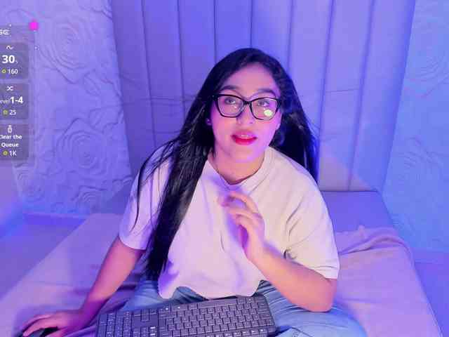 LyaDubois webcam