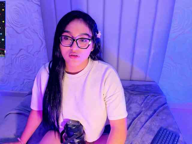 LyaDubois webcam
