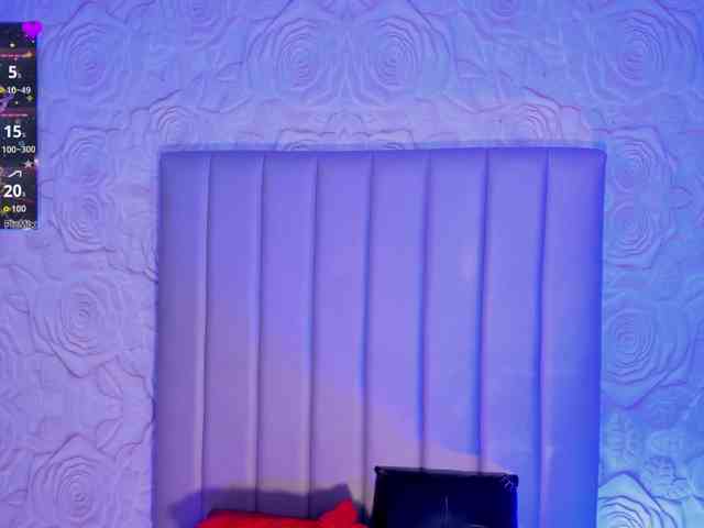 LyaDubois webcam