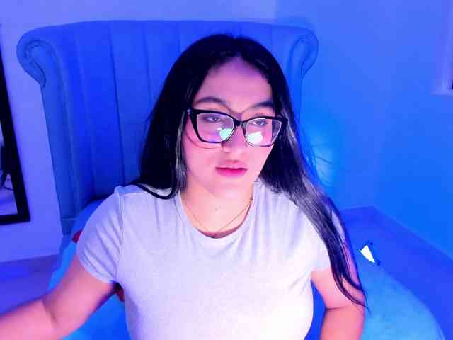 LyaDubois webcam