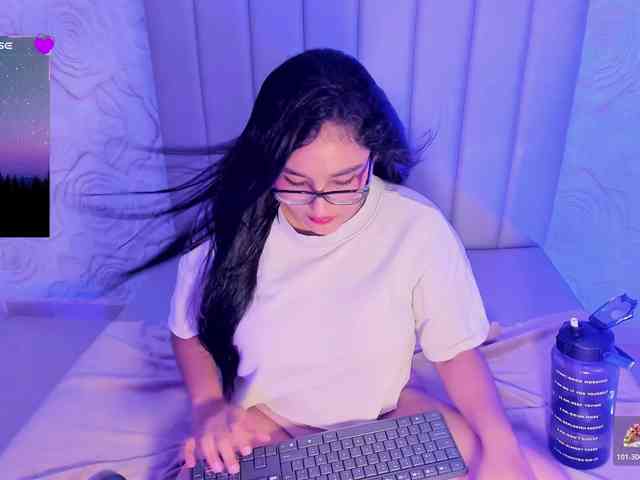 LyaDubois webcam