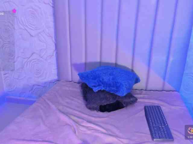 LyaDubois webcam