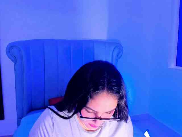 LyaDubois webcam