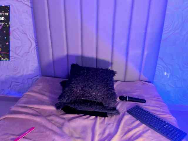 LyaDubois webcam