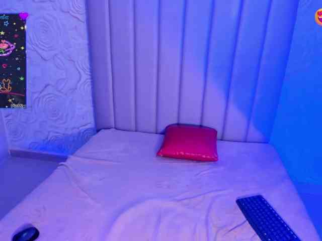 LyaDubois webcam