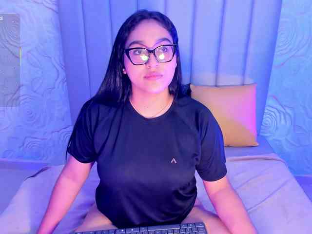 LyaDubois webcam
