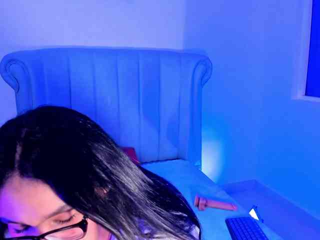LyaDubois webcam