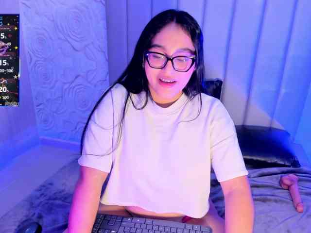 LyaDubois webcam