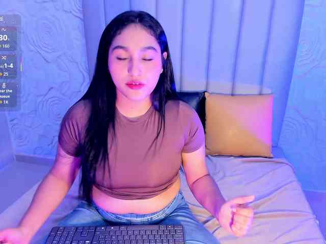 LyaDubois webcam